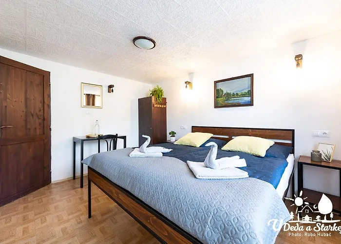 U Deda A Starkej Tatil Evi *